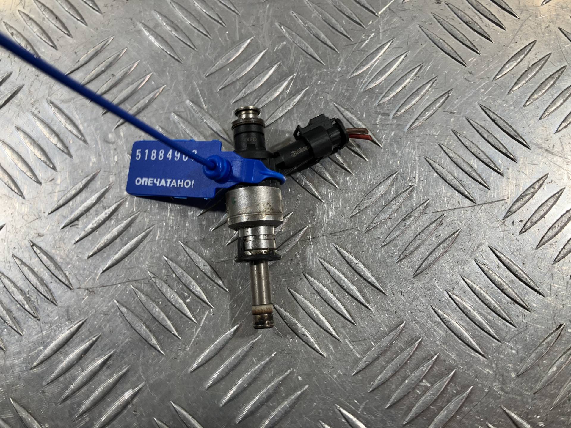 Форсунка Audi A7 4G 2014 OEM 06E036P, 06E906036P