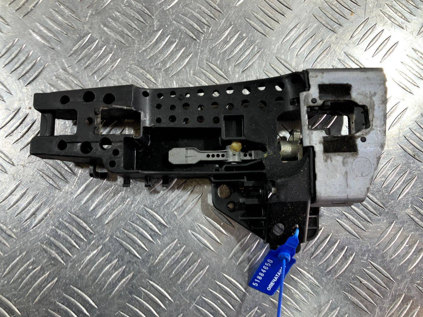скелет ручки наружной передней левой Audi A7 4G 2012 OEM 4H1837885