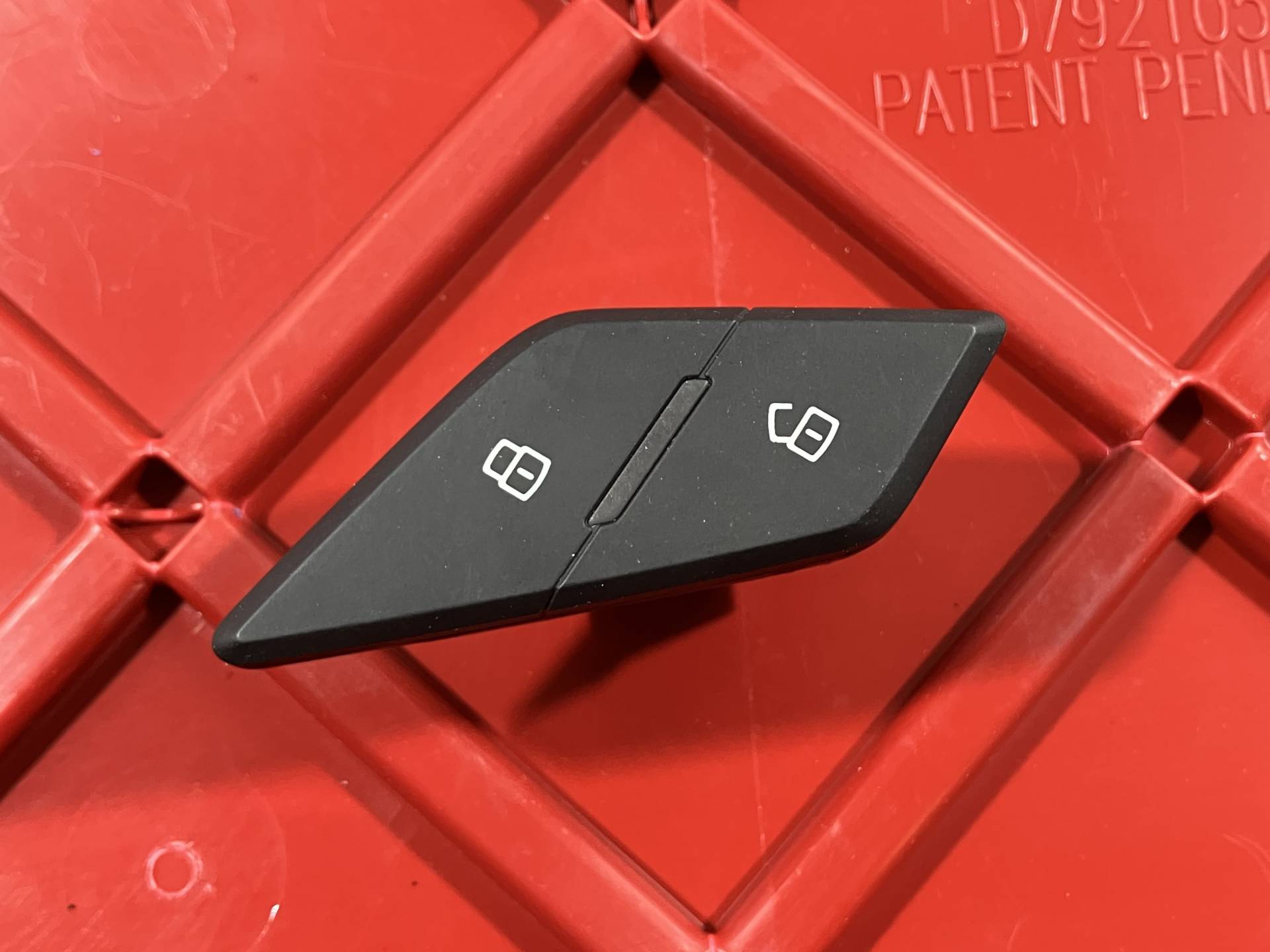 Кнопка центрального замка Audi A8 D4/4H 2012 OEM 4H0962108B