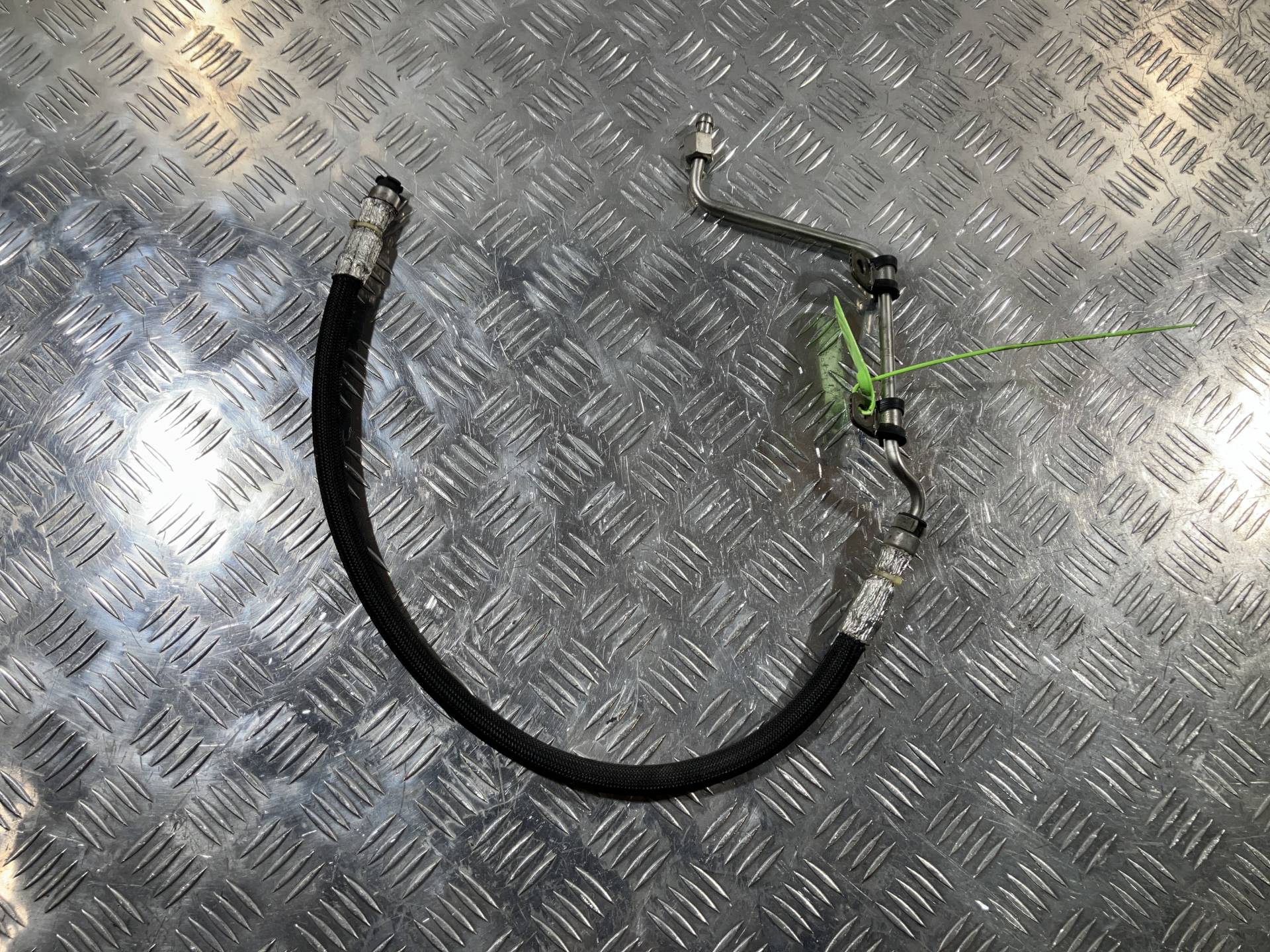 трубка топливная BMW 5 F10/F11/GT F07 [рестайлинг] 2013 OEM 1640451024012N, 760440701