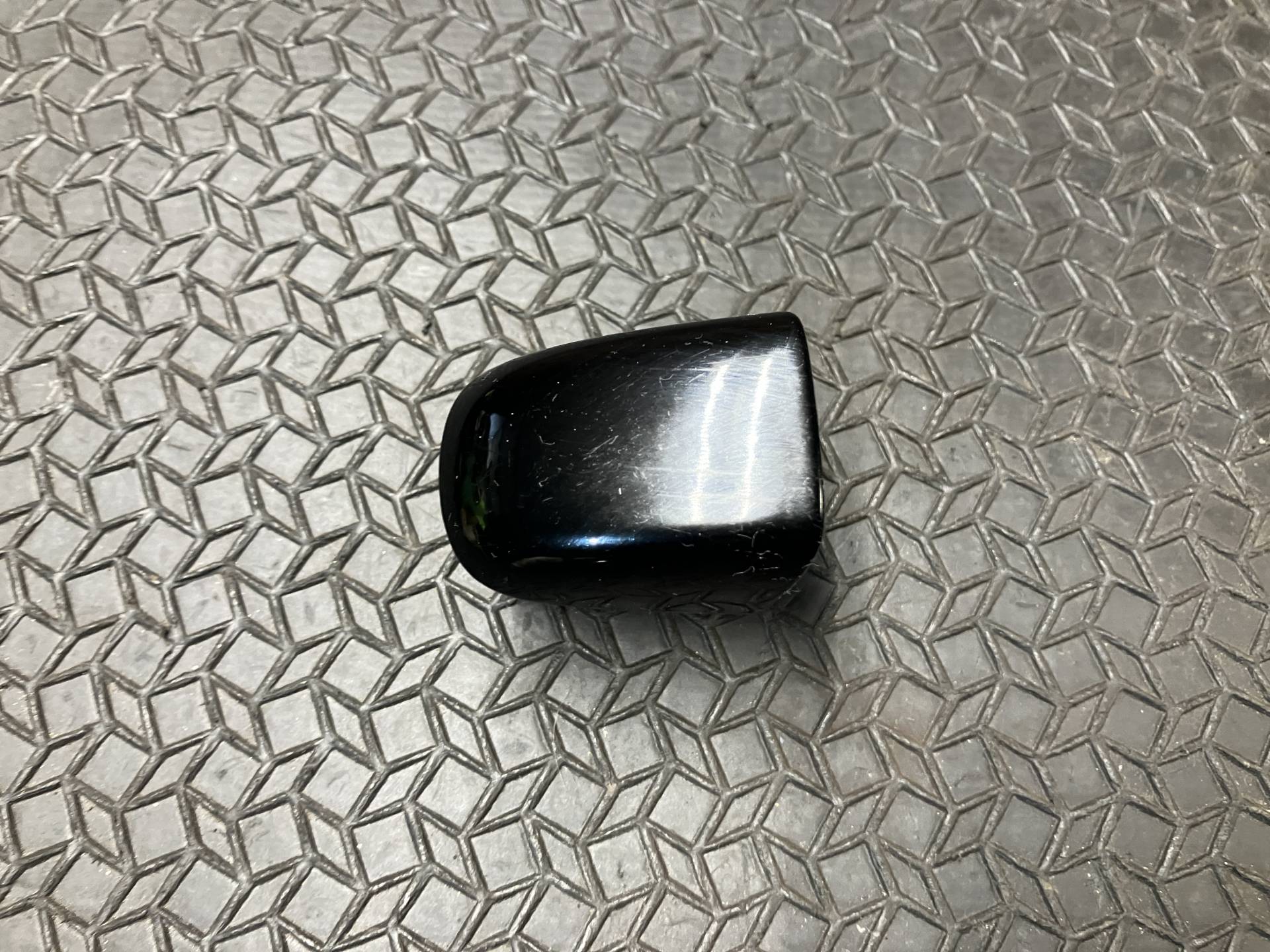 Накладка на ручку двери Audi Q7 4L 2008 OEM 4L0839879