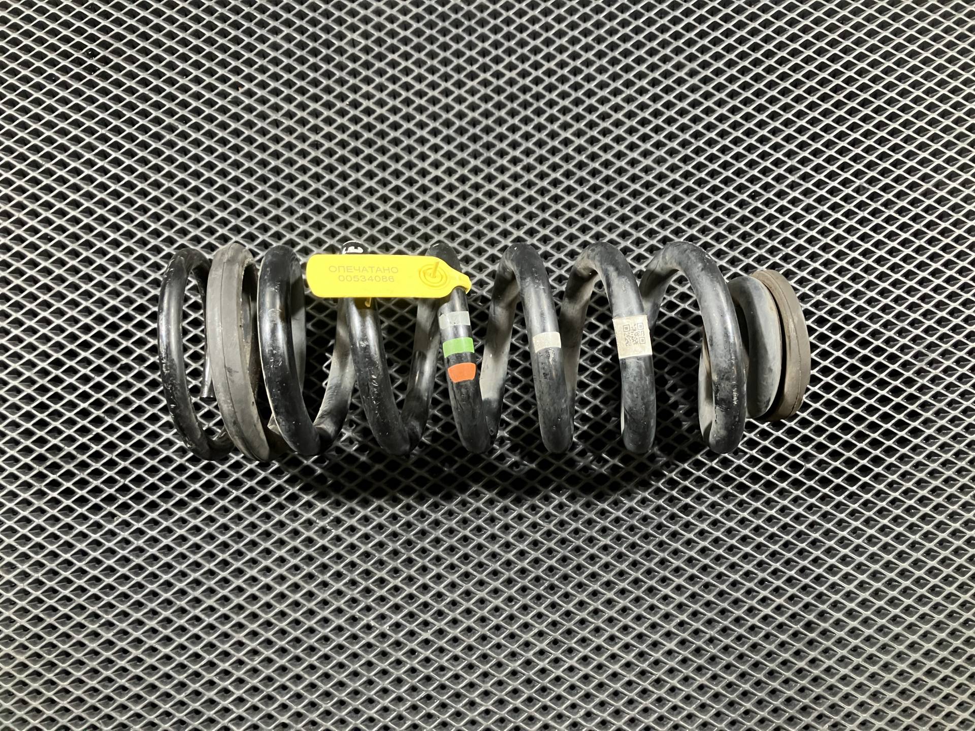 Пружина задняя Jaguar XE X760 2016 OEM HX73-5534-FA, T4N15687