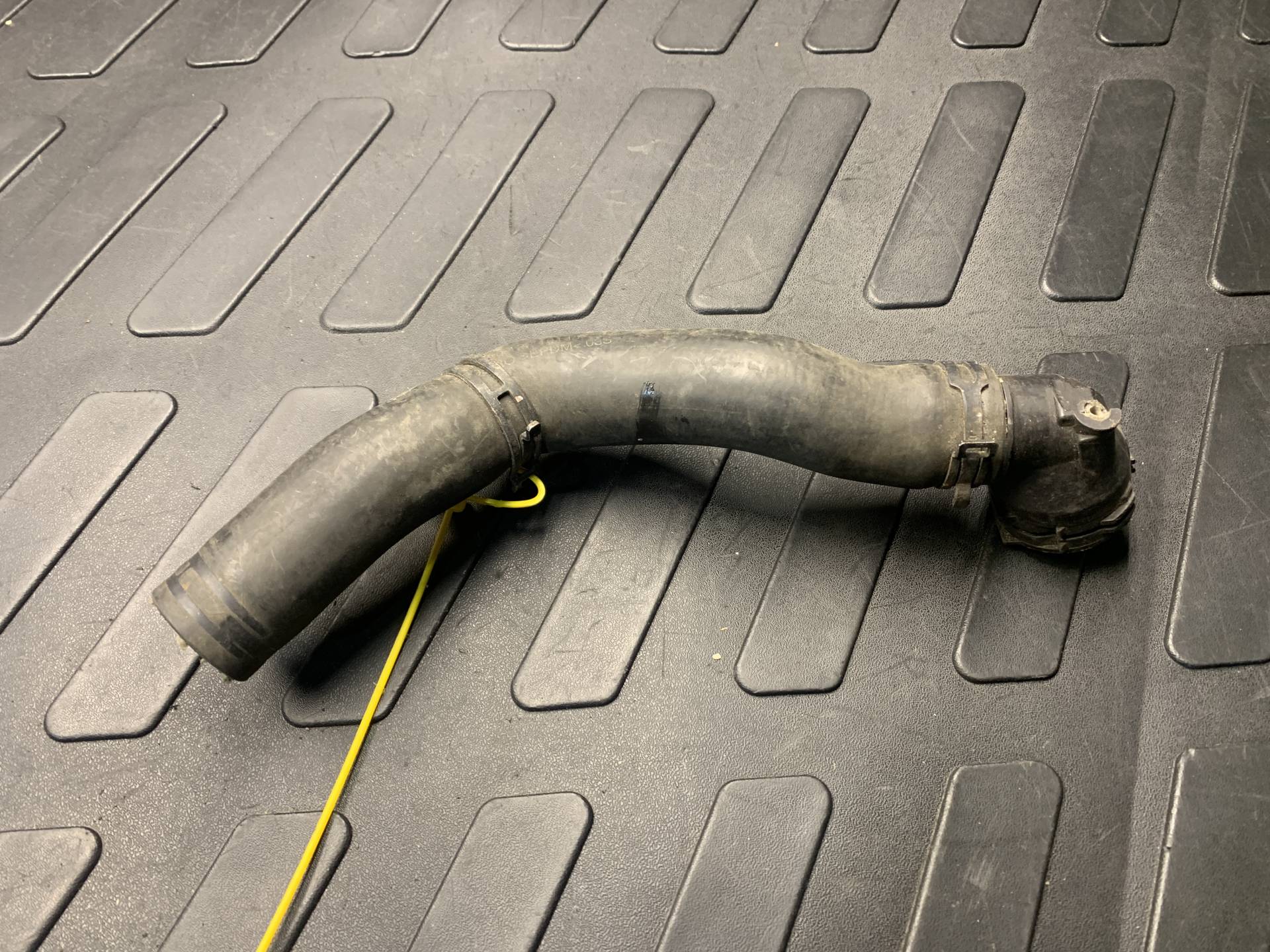 Патрубок (трубопровод, шланг) Volkswagen Passat CC 2010 OEM 3C0122101GH