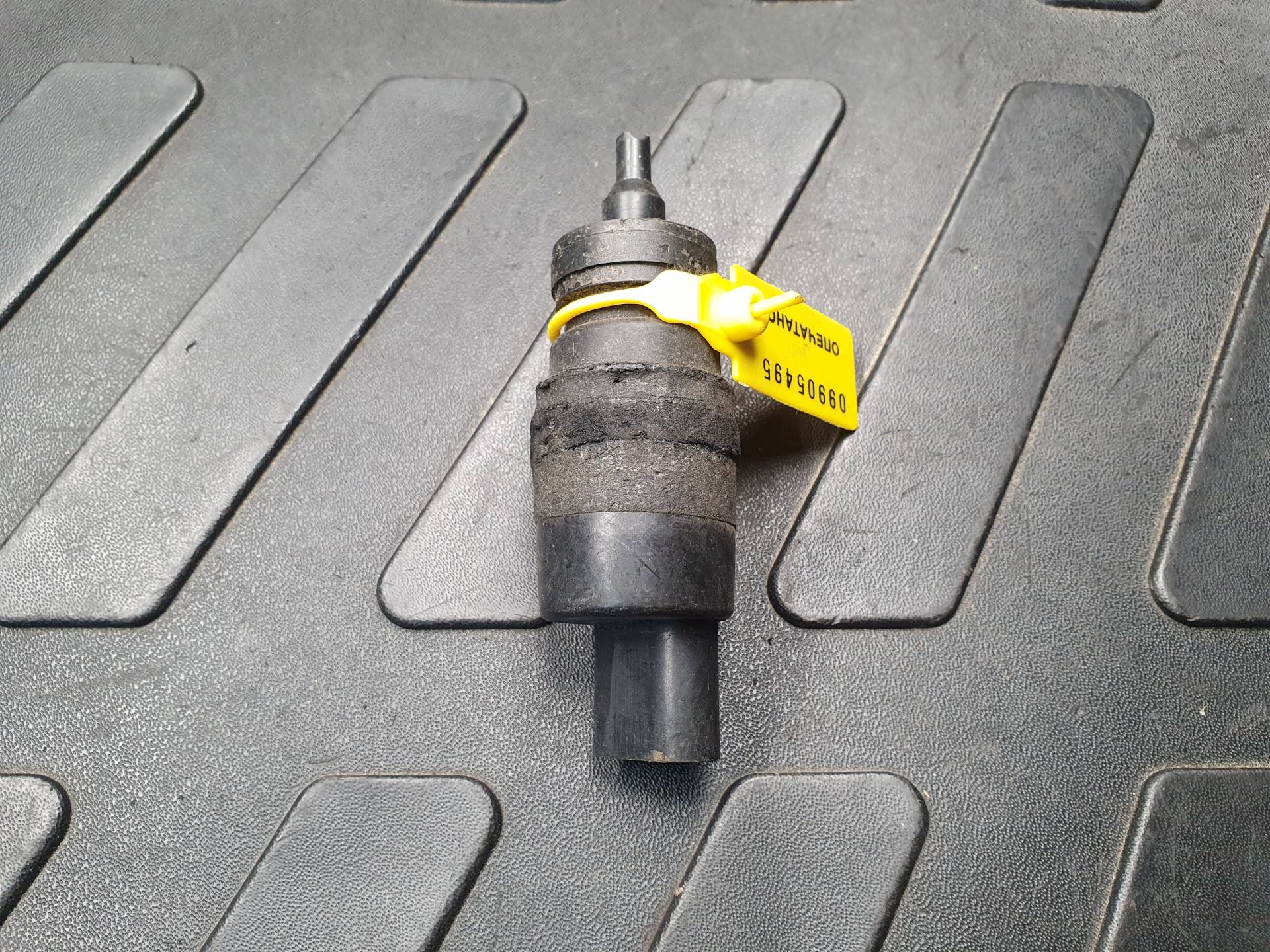 Насос (моторчик) омывателя стекла переднего Audi A7 4K 2011 OEM 1K5955651
