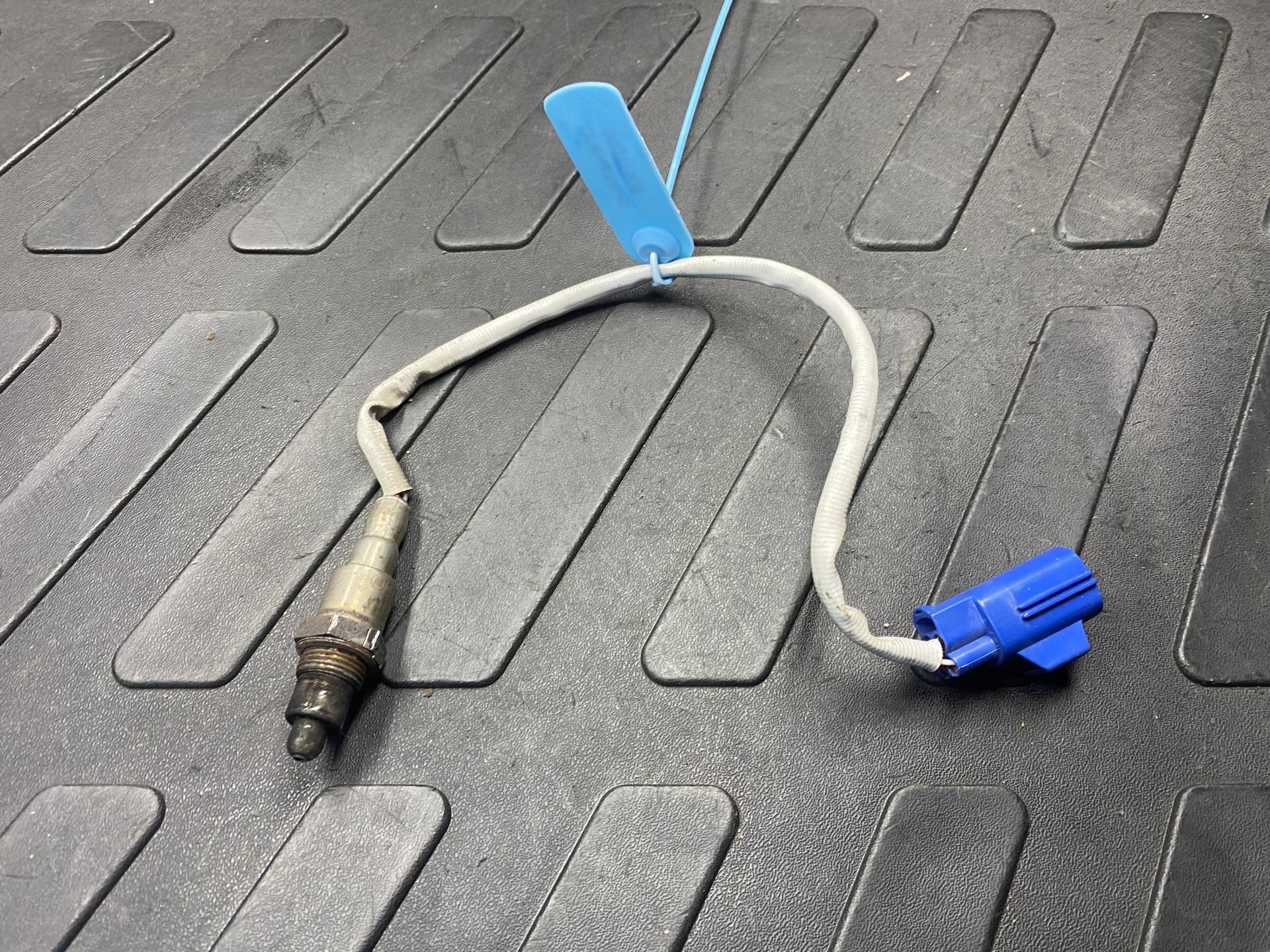 Лямбда-зонд Jaguar XE X760 2017 OEM EJ32-9G444-AC, 0258030370, LR049883, LR101816, LR140070, T2H5129