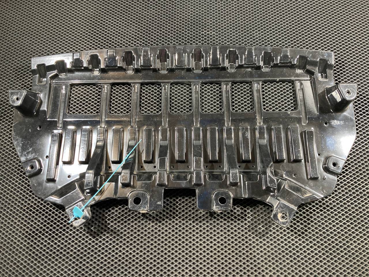 Защита двигателя Mercedes-Benz S W222 2014 OEM A2225201923