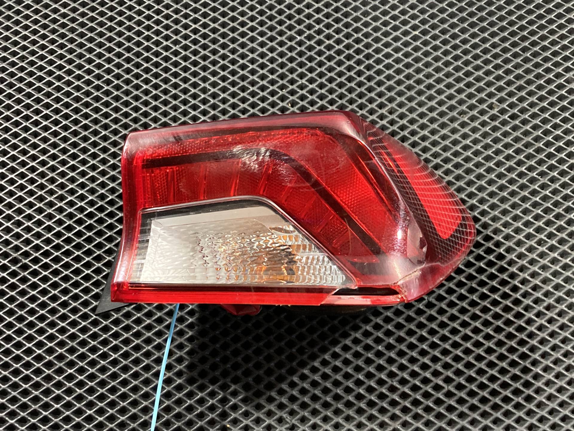 Фонарь задний правый Kia K5 3 2020 OEM 92402L3000