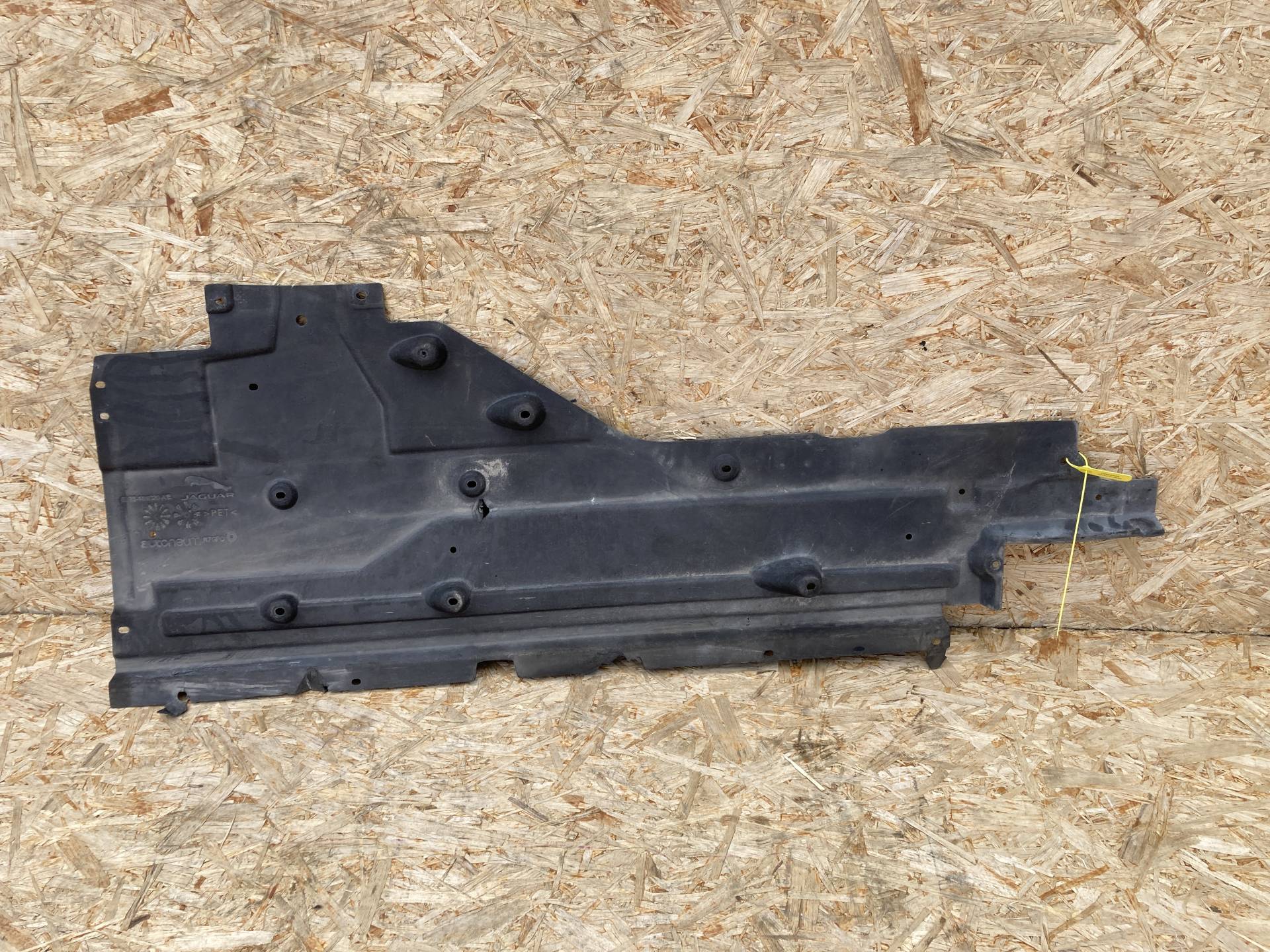 Защита днища Jaguar XE X760 2018 OEM GX73-104C20-AE, T2H19131