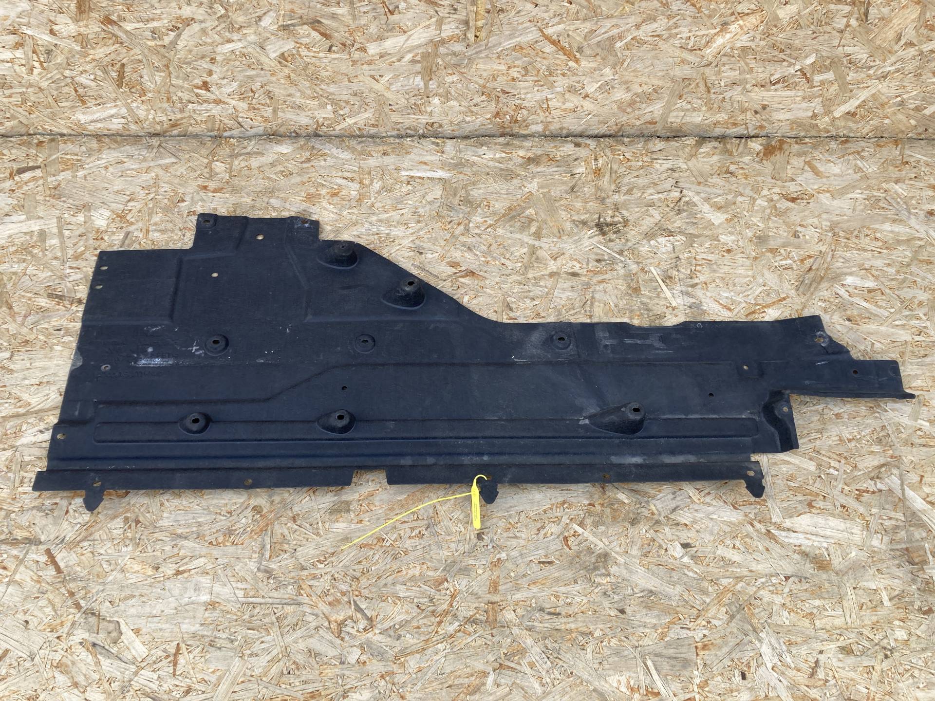 Защита днища Jaguar XE X760 2018 OEM GX73-104C20-AE, T2H19131