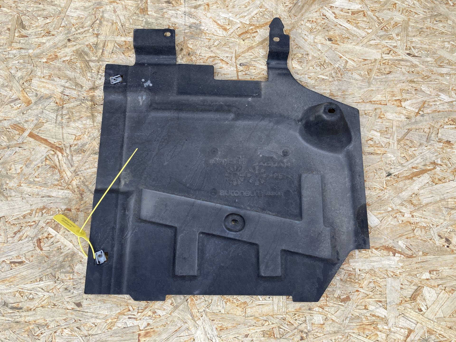 Защита днища Jaguar XE X760 2017 OEM GX73-104C20-BD, T4N13817, T4N6761