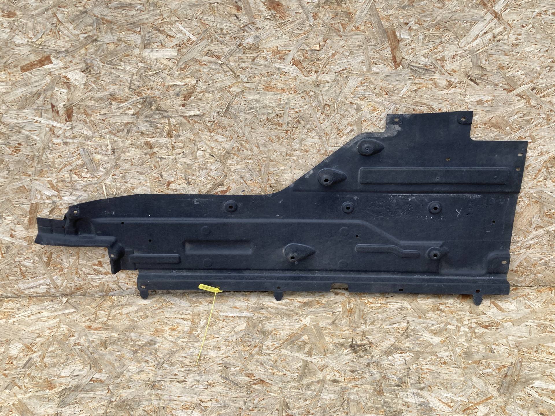 Защита днища Jaguar XE X760 2018 OEM GX73104C21AD, T2H19133, T4A1016