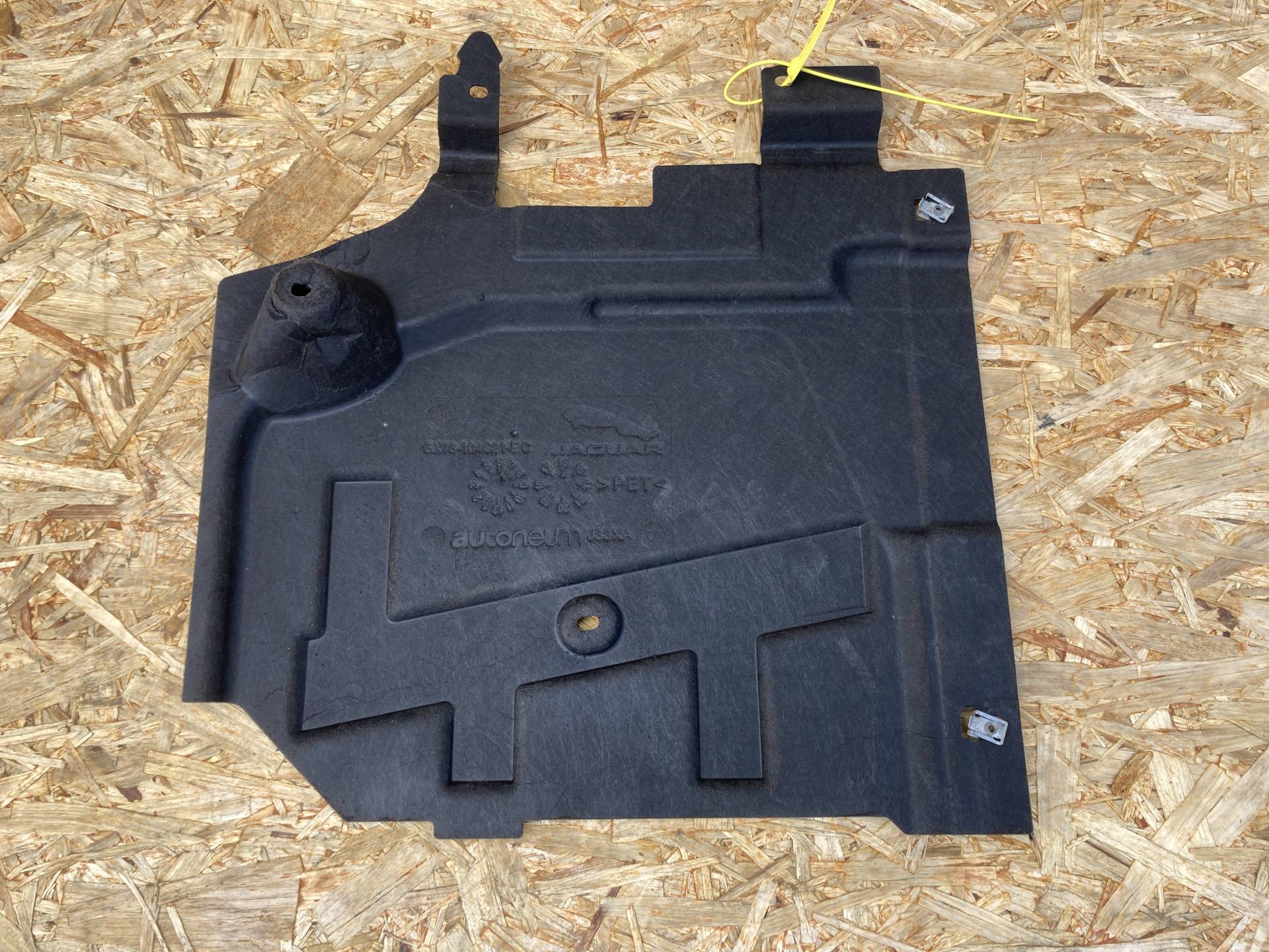 Защита днища Jaguar XE X760 2017 OEM GX73-104C21-EC, GX73104C21, T4N13818, T4N6762