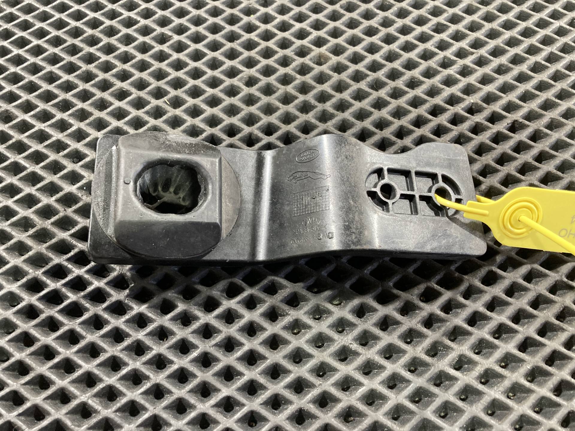 Кронштейн радиатора Jaguar XE X760 2017 OEM GX738K336AD, T2H25176, T2H44757