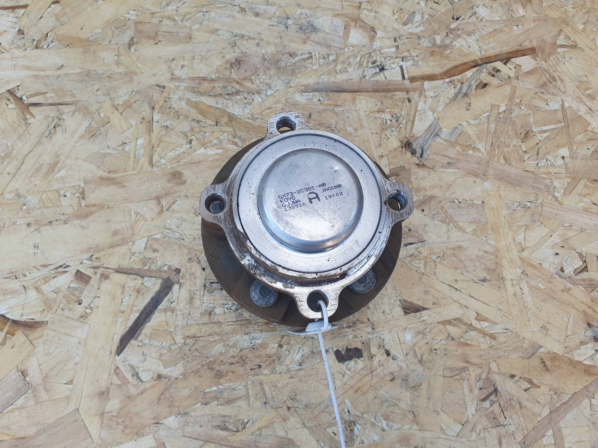 ступица передняя Jaguar XE X760 2016 OEM GX732C300AB, T2H2225, T2H42050