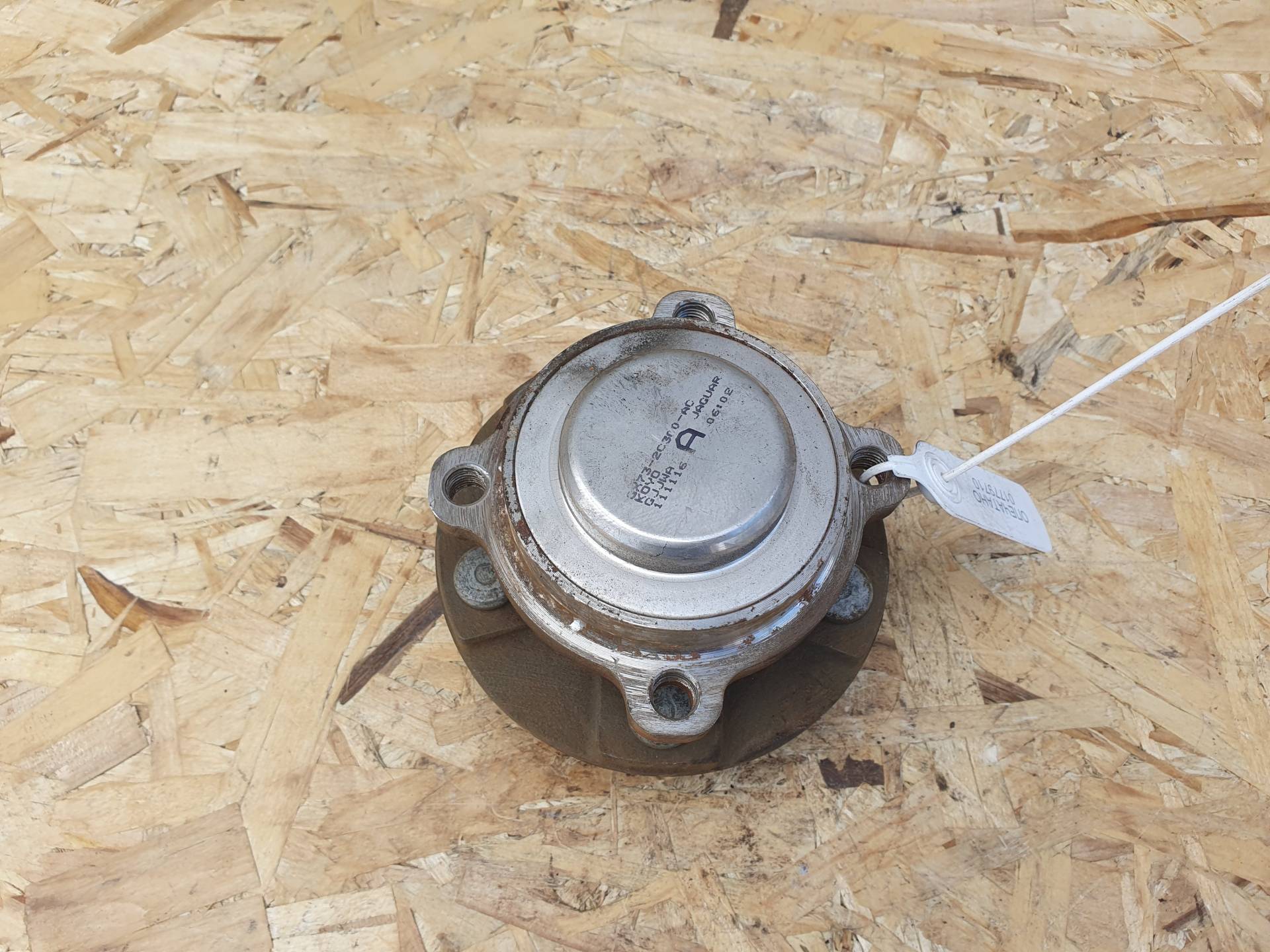 ступица передняя Jaguar XE X760 2016 OEM GX732C300AC, T2H2225, T2H42050