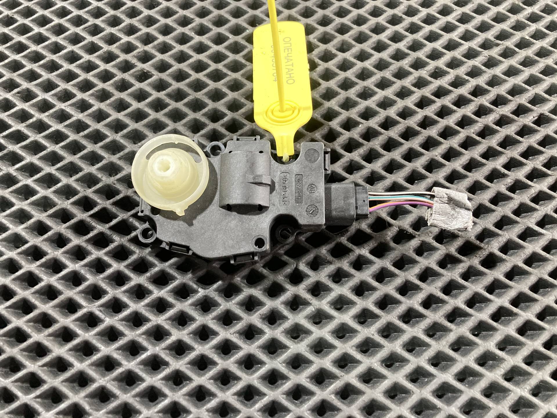 Моторчик заслонки печки Jaguar XF 2 2016 OEM 09752Z06, EFB499
