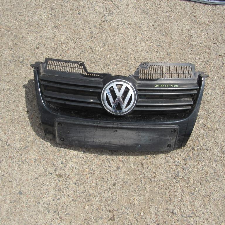 Решетка радиатора джетта 6. Решетка радиатора volkswagen jetta 6 2014. Решетка радиатора без эмблемы тигуан 1. Джетта 5 решетка радиатора. Фольксваген джетта 2007 решетка радиатора.