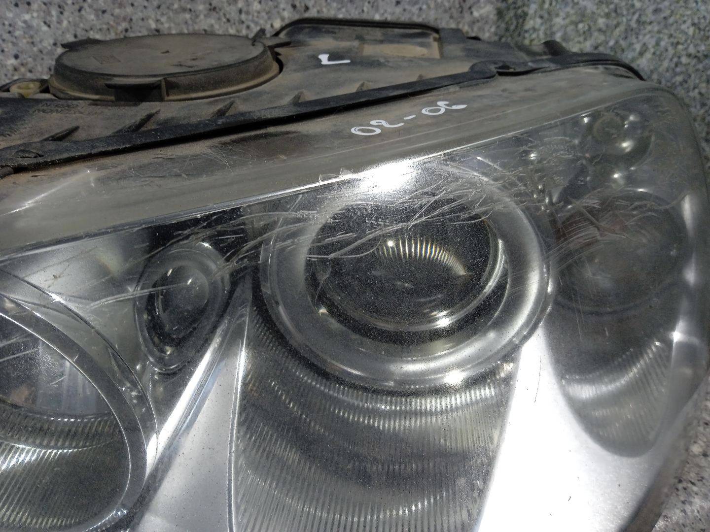 Купить Фару На Фольксваген Туарег 2006