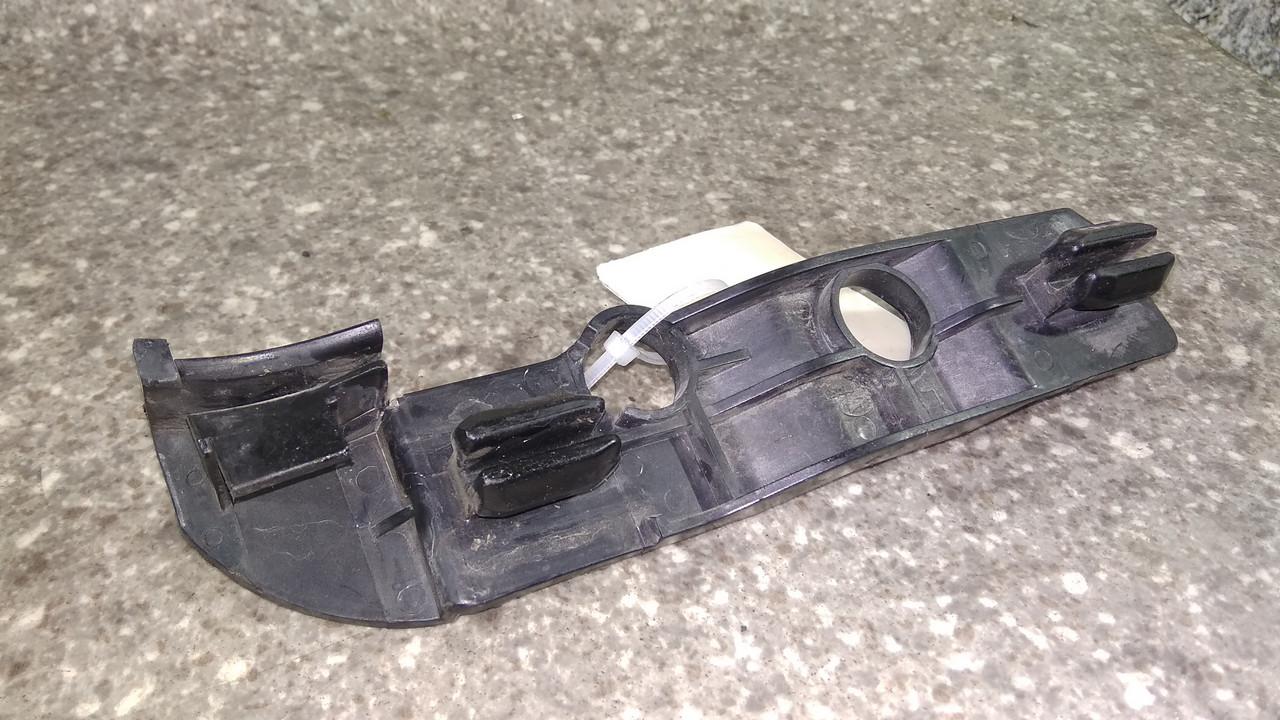 Крепление переднего бампера hyundai getz. Кронштейн бампера хендай гетц передний. Кронштейн крепления заднего бампера хундай матрикс. Кронштейн переднего бампера гетц. Бампер передний хендай гетц.