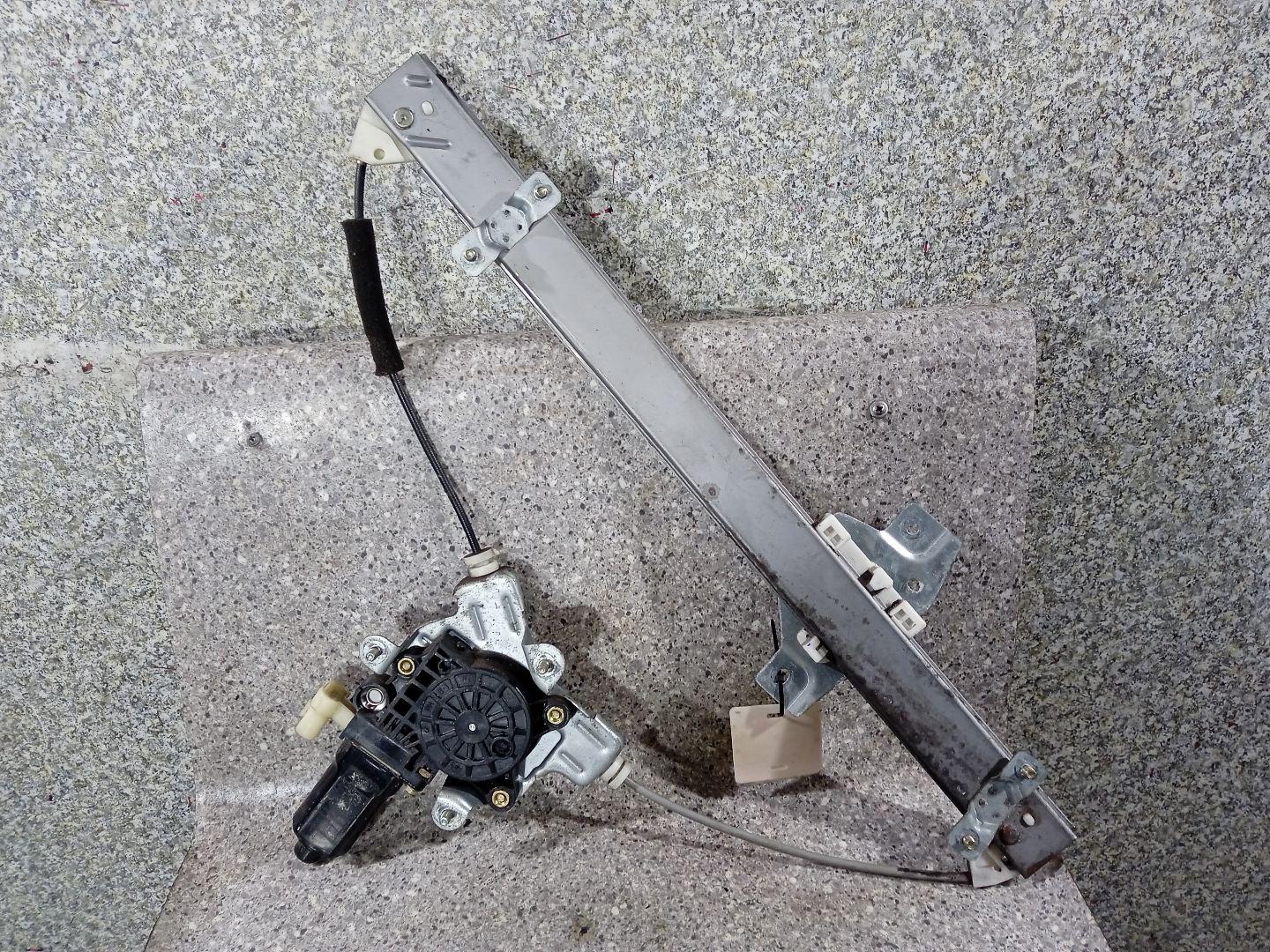 Хендай гетц стеклоподъемники. Hyundai getz задний стеклоподъемник. Стеклоподъемник hyundai getz. Стеклоподъемник хундай гетц. Задний стеклоподъемник хендай гетц.