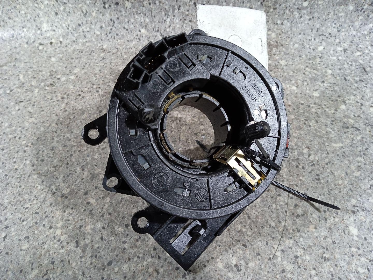 Подрулевой шлейф е39. Бмв е39 контактное кольцо руля. Подрулевой шлейф бмв е39 дорестайл. Подрулевой шлейф бмв е39 дорестайл. Подрулевой шлейф е39.