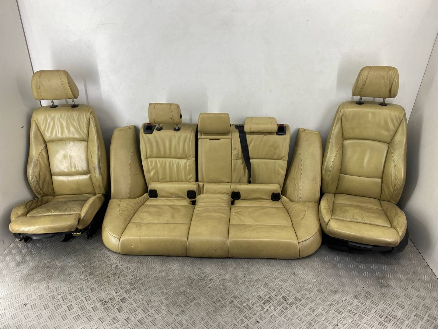 Салон (сидения) комплект BMW 3-Series (E90/E91/E92/E93) купить в России