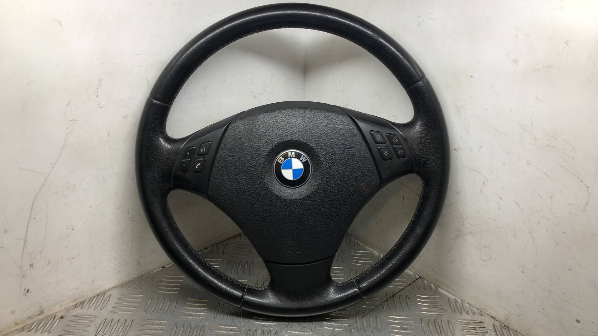 Руль BMW X1 (E84) купить в России