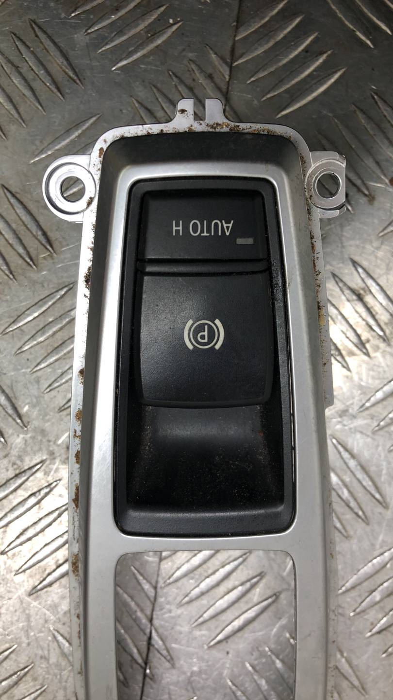 Кнопка ручного тормоза BMW X5 (E70) купить в Беларуси