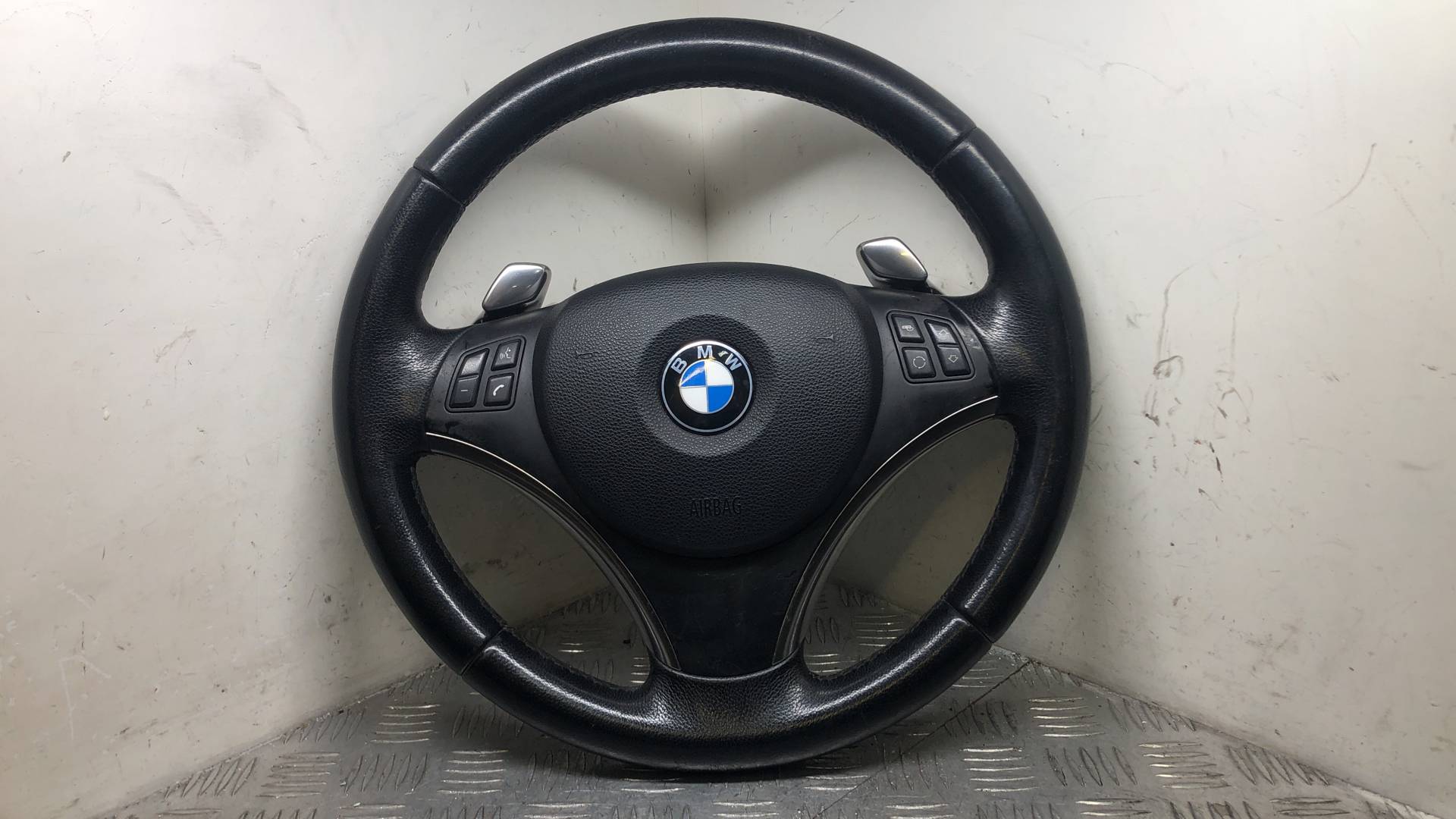 Руль BMW X1 (E84) купить в России