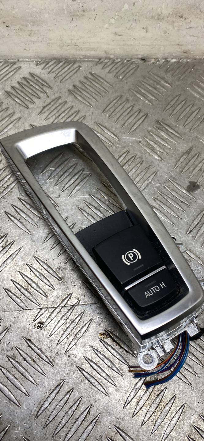 Кнопка ручного тормоза BMW 7-Series (F01/F02) купить в Беларуси