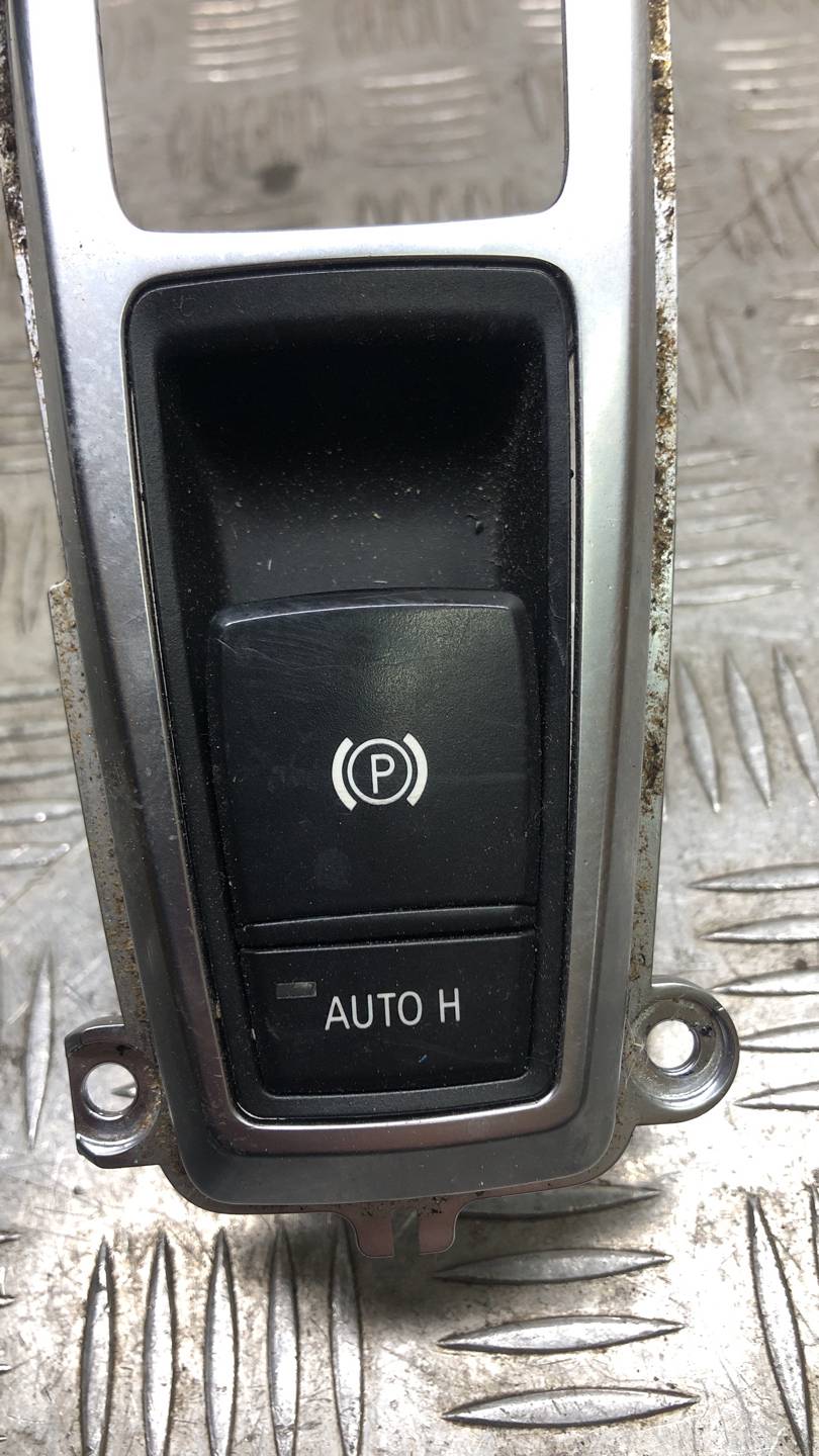 Кнопка ручного тормоза BMW X5 (E70) купить в России