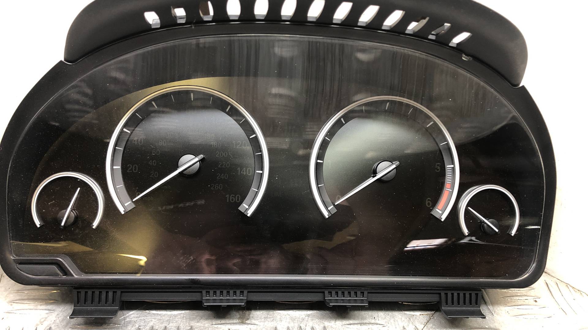 Панель приборная (щиток приборов) BMW 7-Series (F01/F02) купить в России