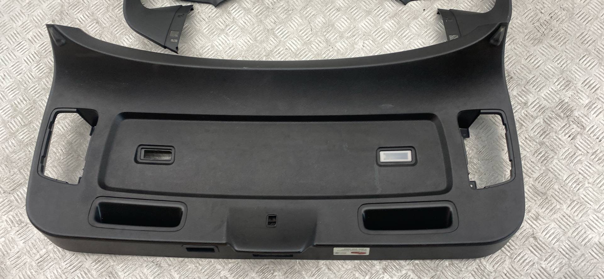 Обшивка крышки багажника BMW X6 (E71) купить в России