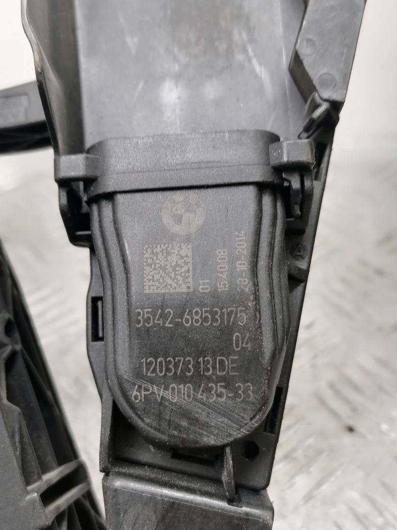 Педаль газа BMW X5 (F15) купить в России