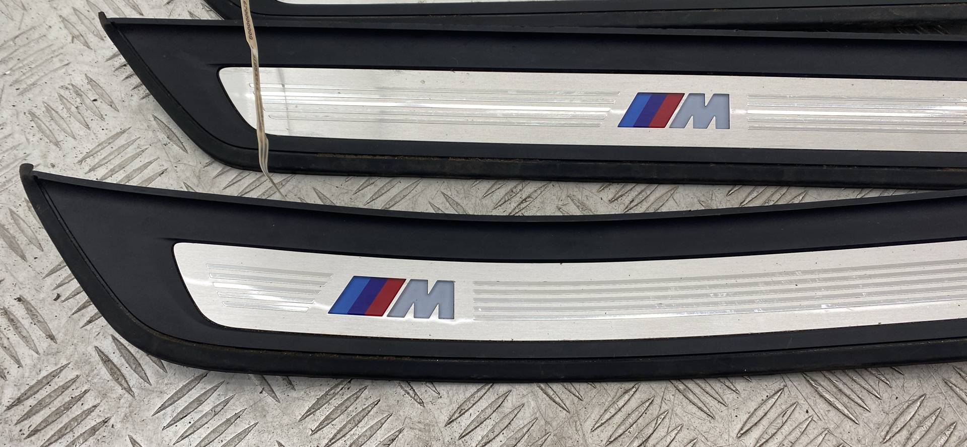 Накладка порога (внутренняя) BMW 5-Series (G30/G31/G38) купить в России