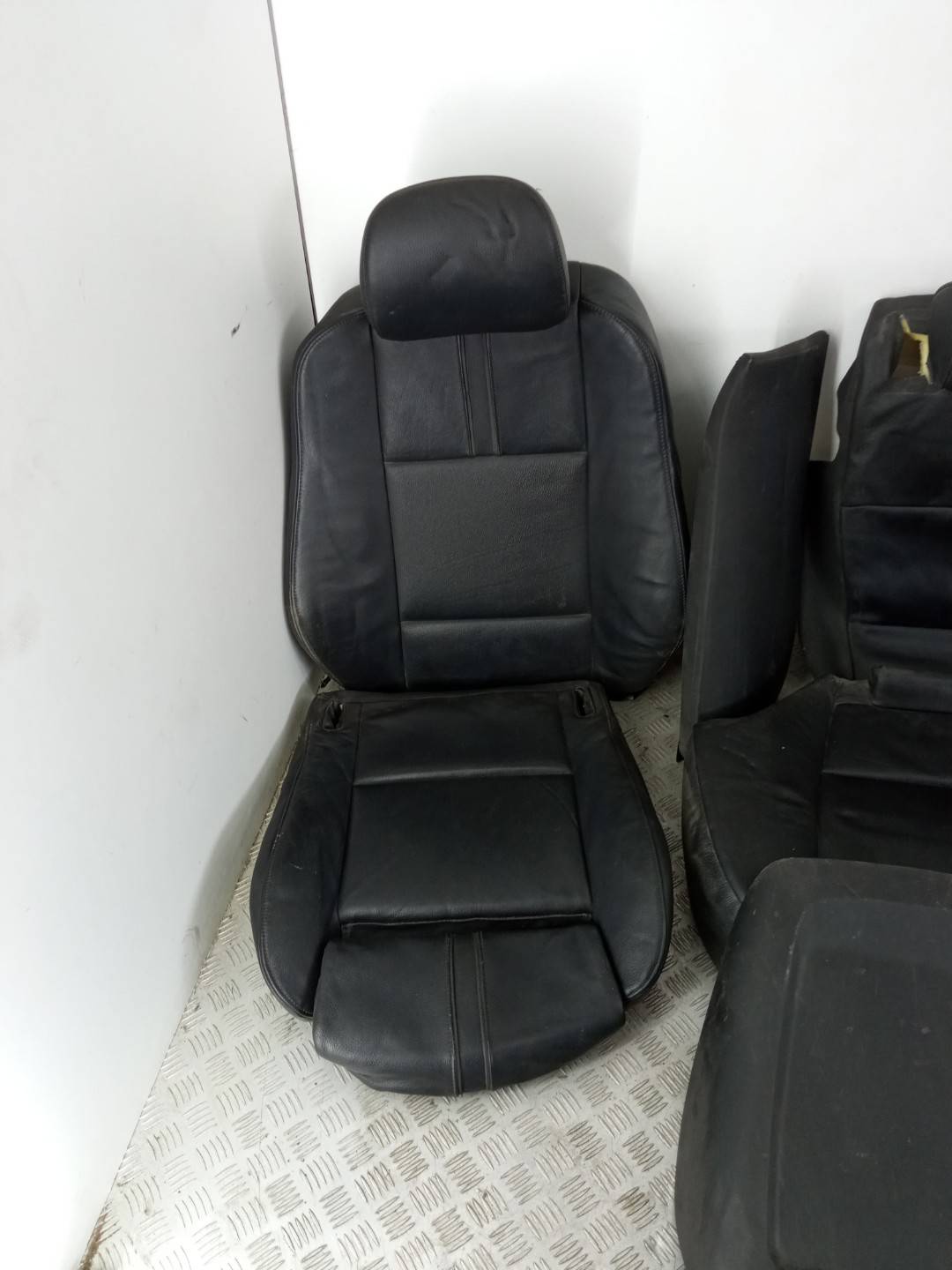 Салон (сидения) комплект BMW X3 (E83) купить в России
