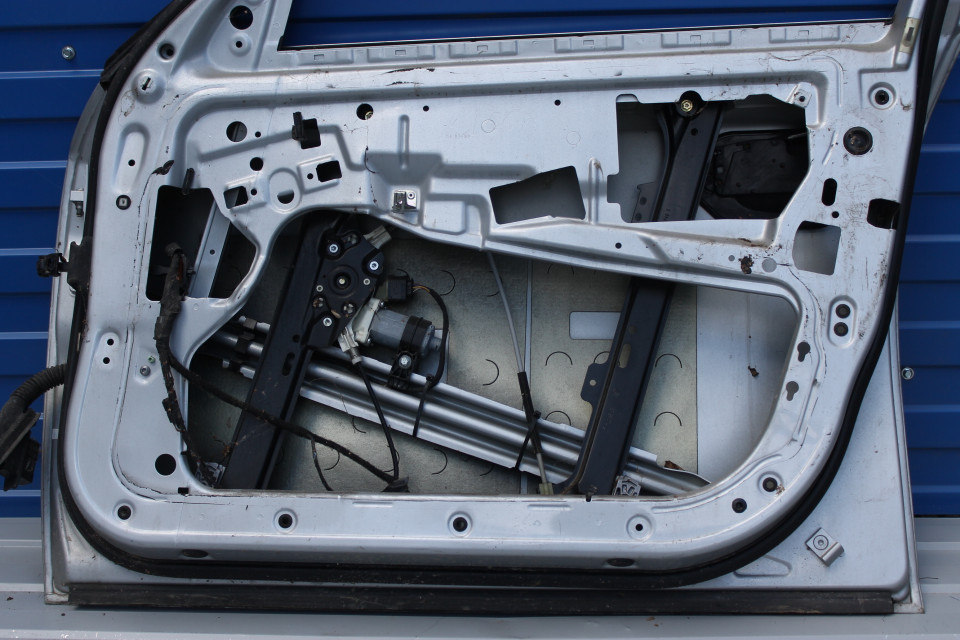 Дверь передняя правая BMW 5-Series (E60/E61) купить в Беларуси