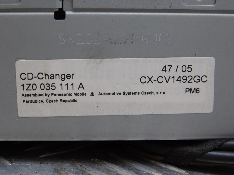 Чейнджер компакт дисков Skoda Octavia 1Z купить в России