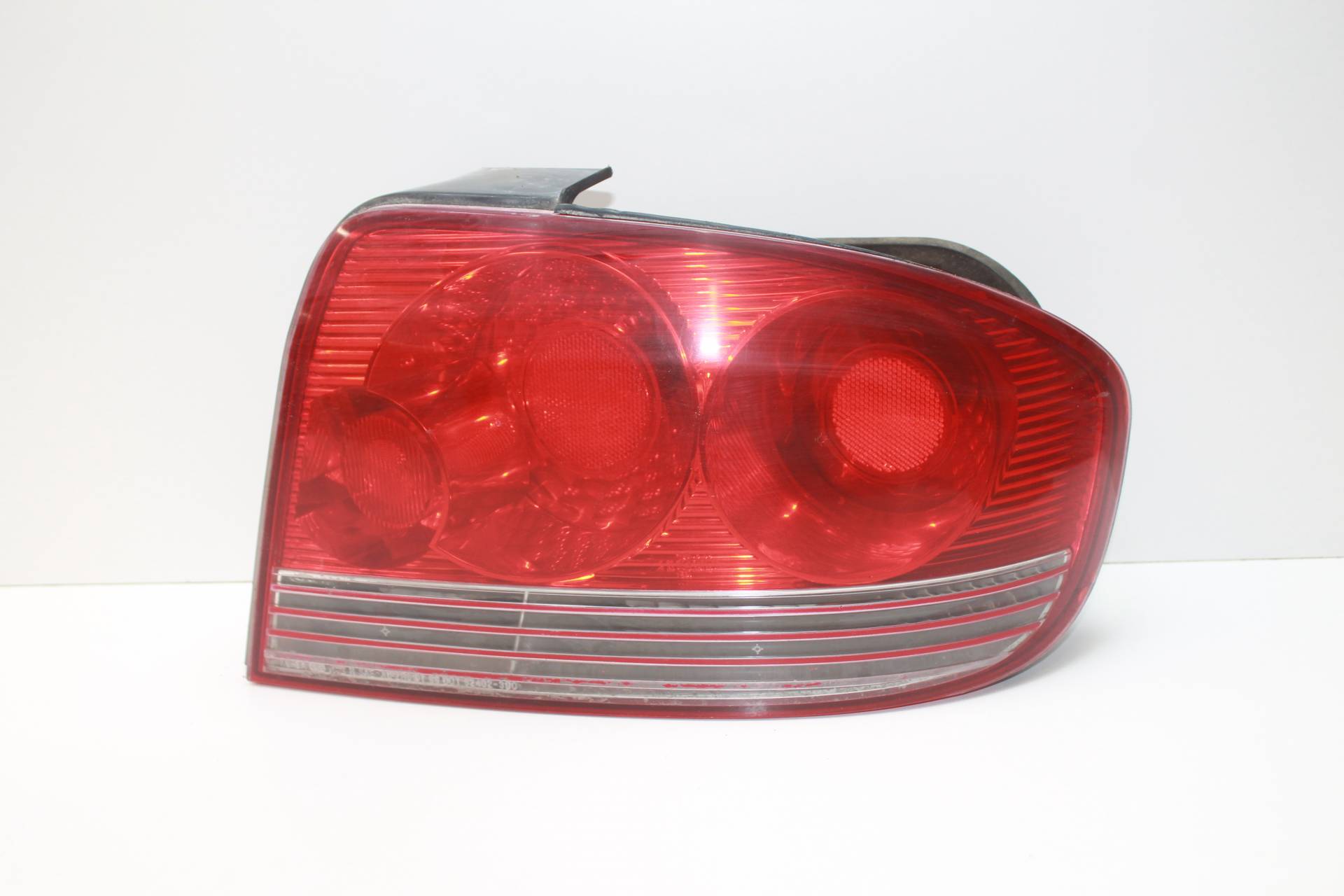 фонарь задний правый Hyundai Sonata EF