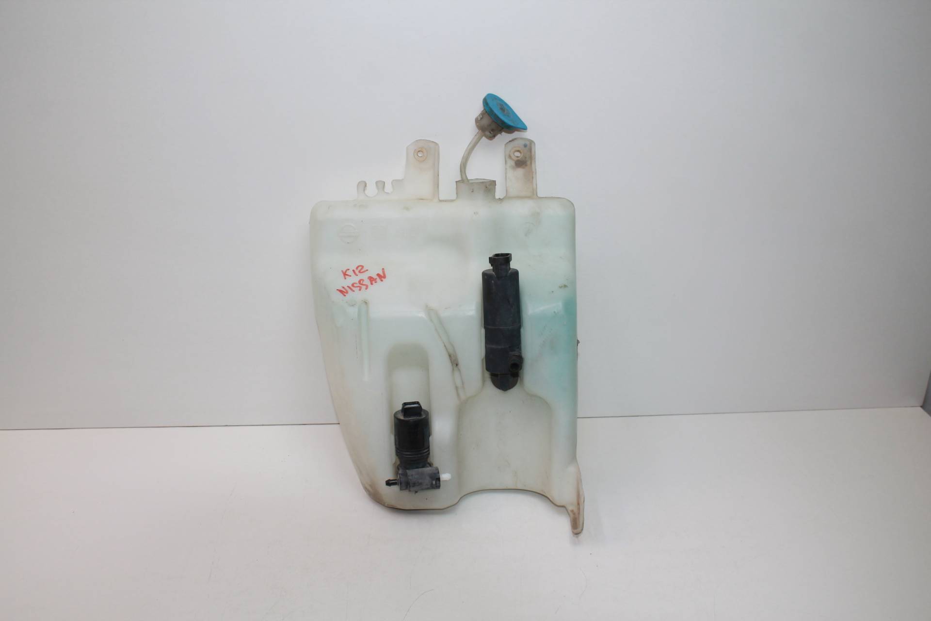бачок омывателя Nissan Micra 3 (K12)