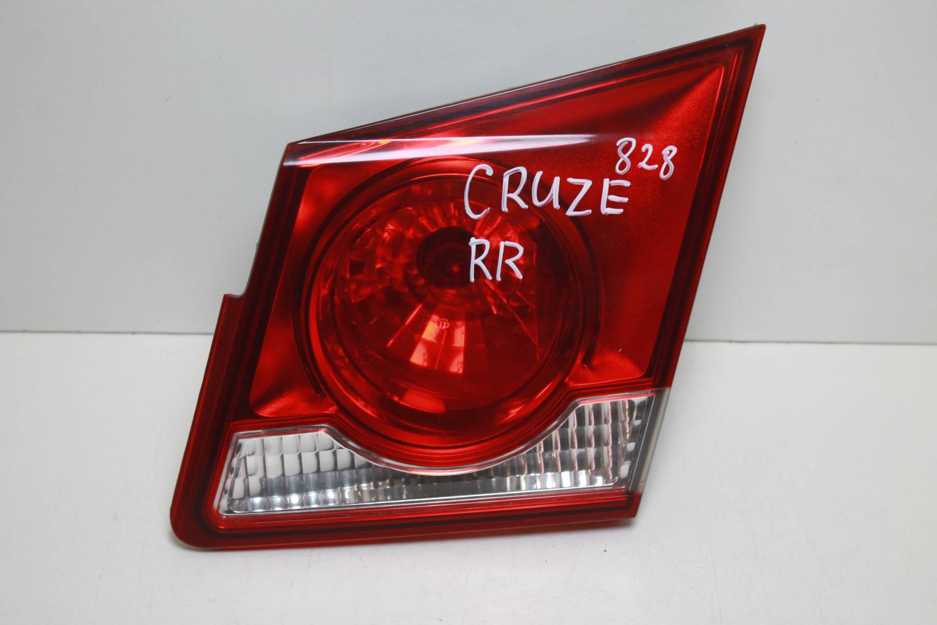 фонарь задний правый Chevrolet Cruze J300