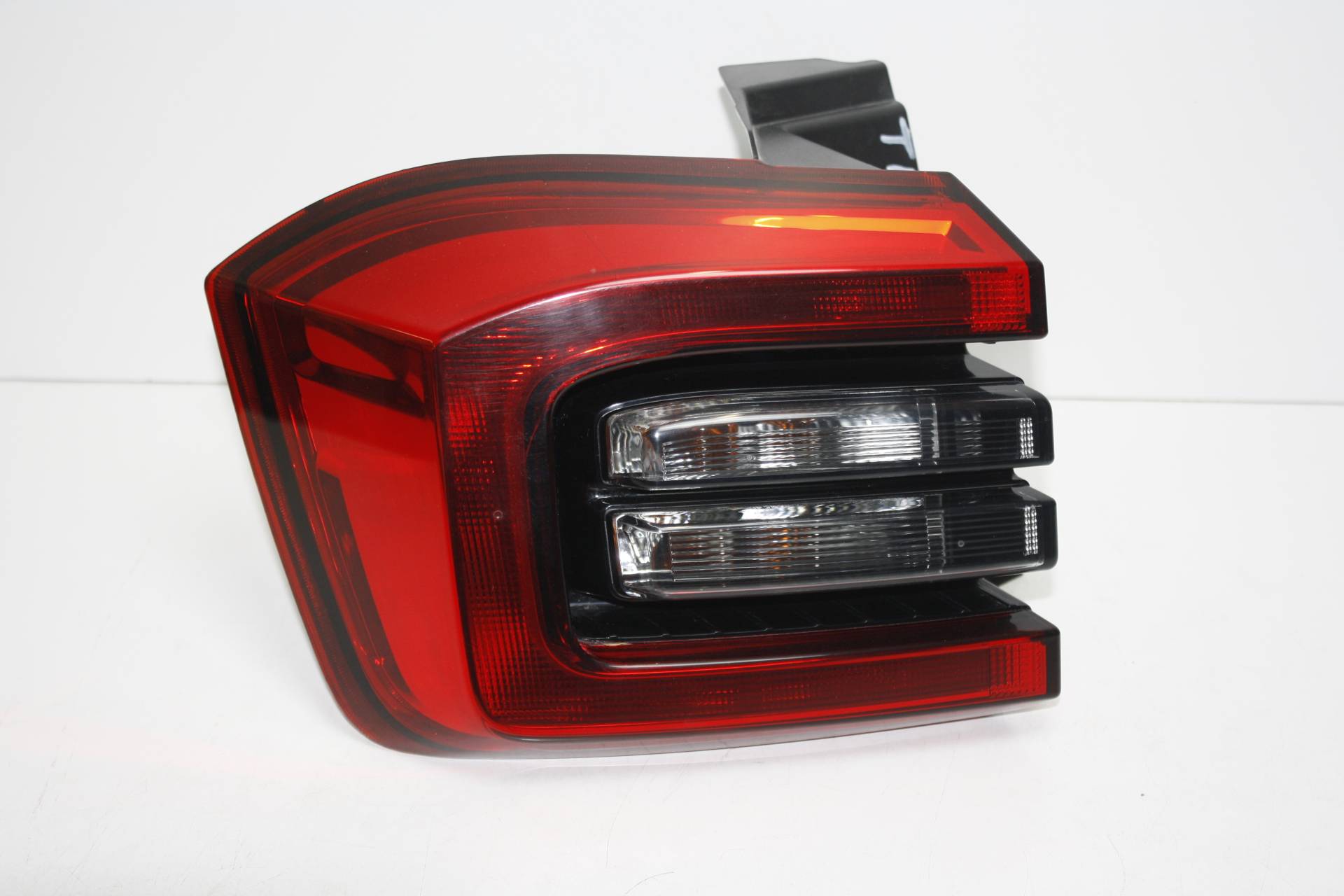 фонарь задний левый Chery Tiggo 4 1 рест.