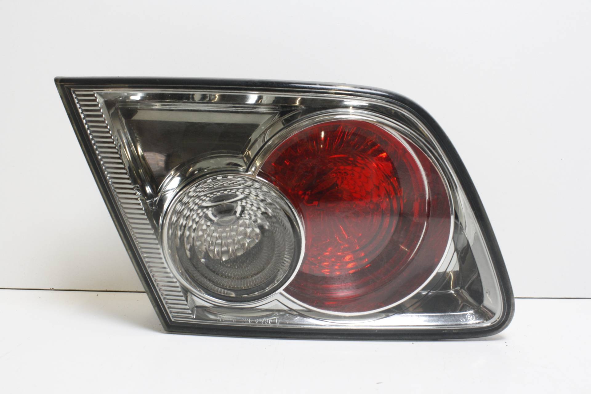 фонарь крышки багажника левый Mazda 6 GG