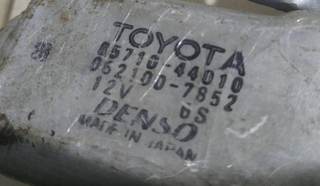 Стеклоподъемник электрический двери передней правой Toyota Picnic купить в России