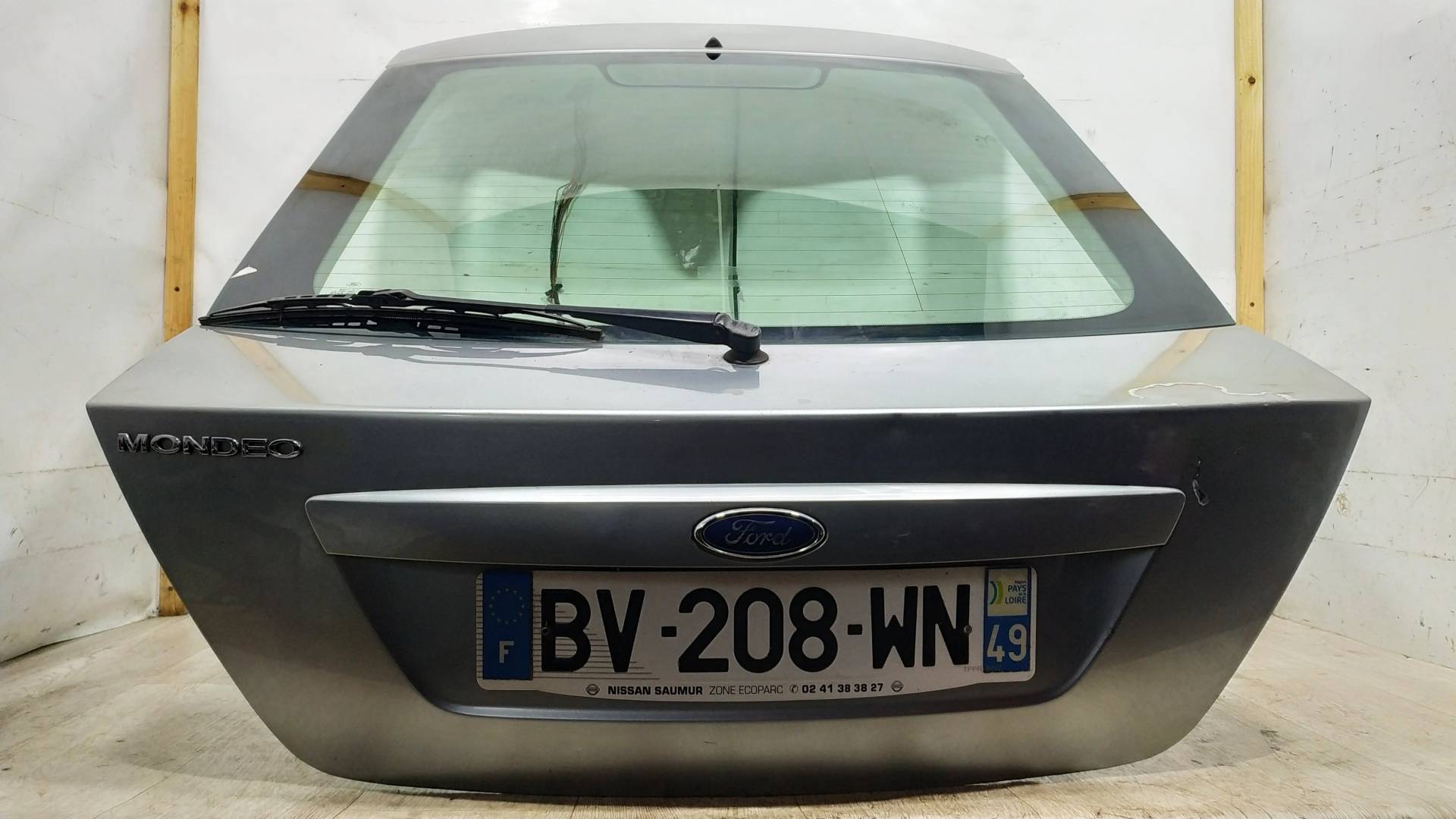 Стекло заднее Ford Mondeo 3 купить в Беларуси