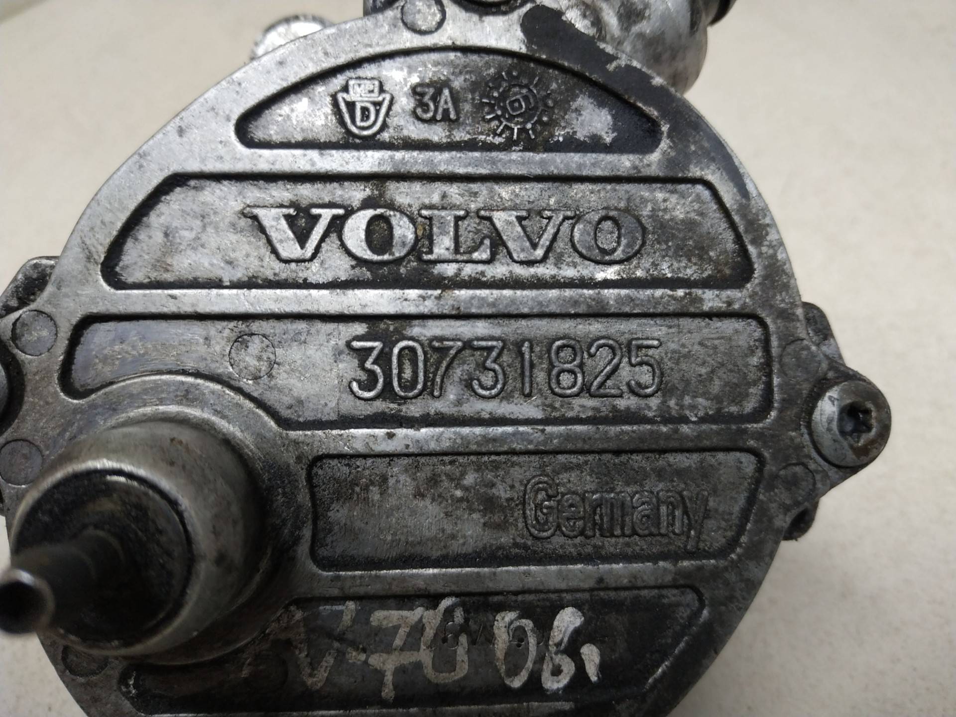 Насос вакуумный Volvo V70 2 купить в Беларуси