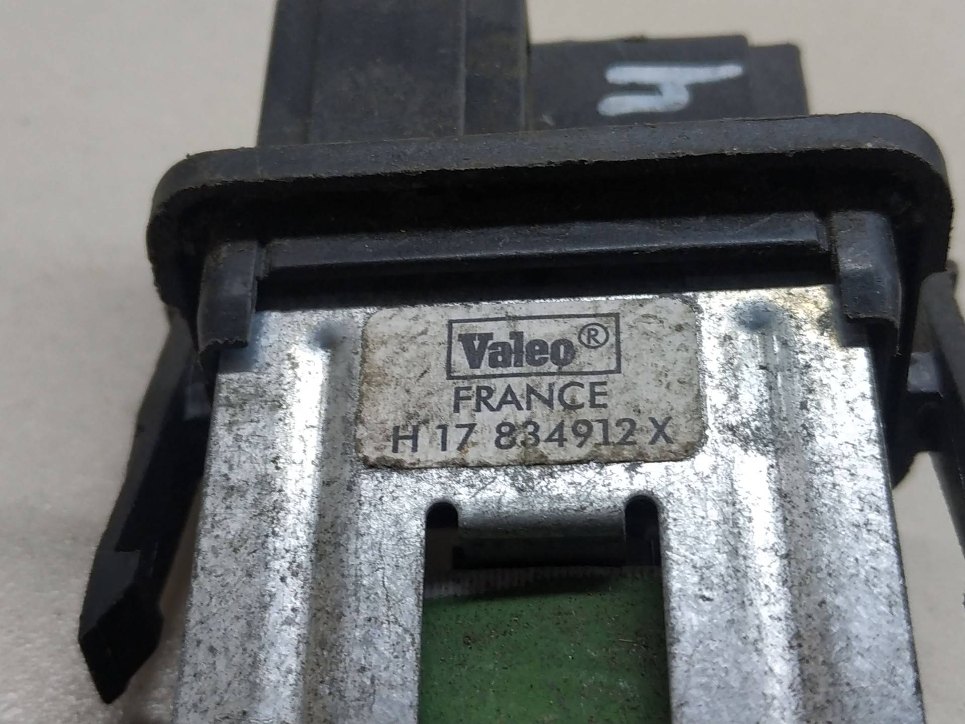 Резистор отопителя (сопротивление печки) Volkswagen Vento купить в России