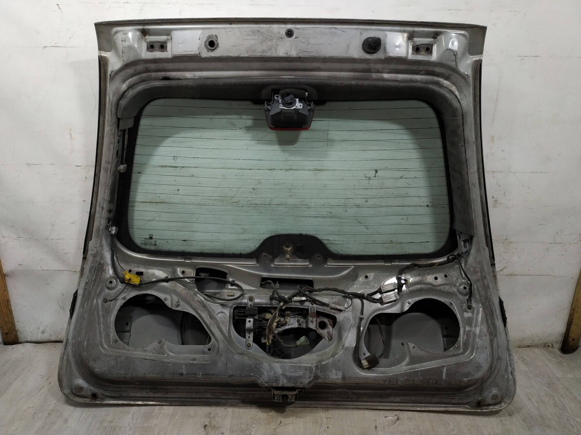 Крышка (дверь) багажника Kia Clarus купить в России
