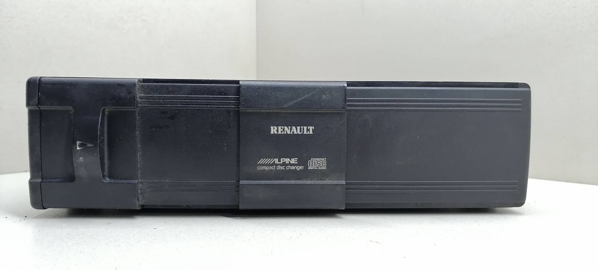 Чейнджер компакт дисков Renault Espace 4 купить в России