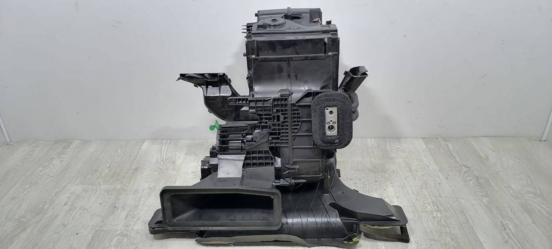 Моторчик печки (вентилятор отопителя) Renault Modus купить в России